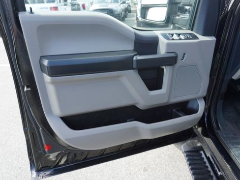 Used 2022 Ford F250 XL w/ STX Appearance Package AWD/4WD image 10