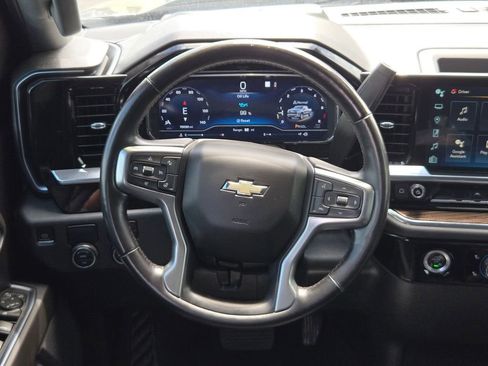 Used 2022 Chevrolet Silverado 1500 LT RWD image 18