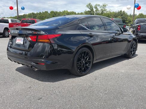 Used 2026 Nissan Altima 2.5 SR w/ SR Midnight Edition Package FWD image 6