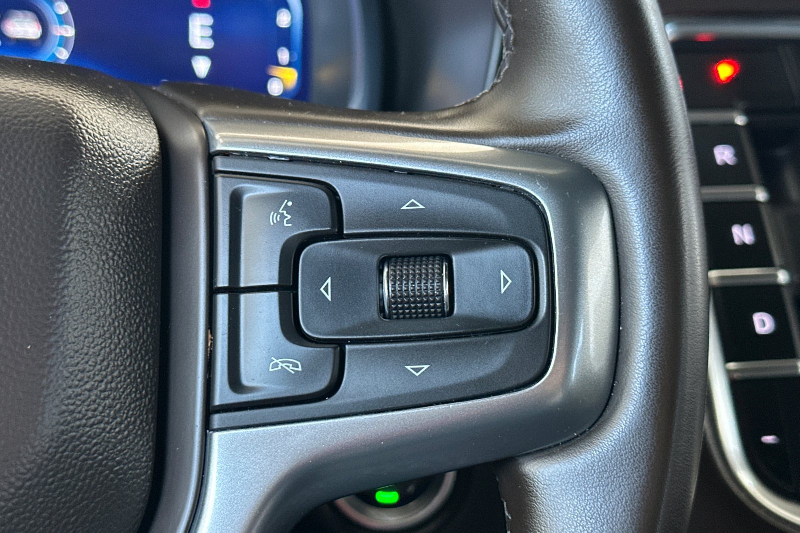Used 2024 Chevrolet Tahoe LT AWD/4WD image 35