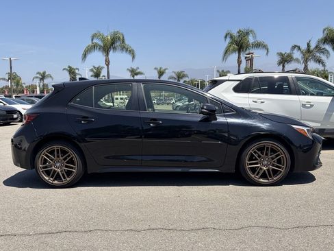 Used 2024 Toyota Corolla SE FWD image 2
