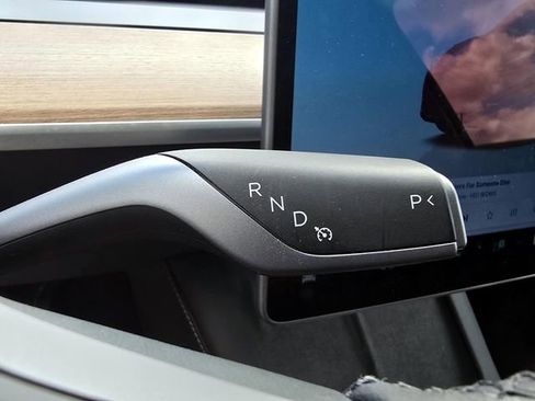 Used 2024 Tesla Model Y Long Range AWD/4WD image 13