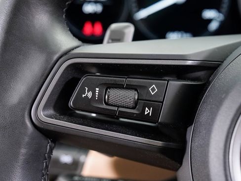 Used 2023 Porsche 911 Carrera image 13