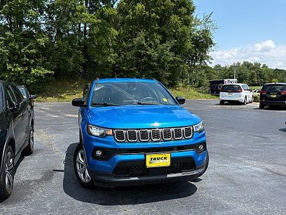 Used 2024 Jeep Compass Latitude
