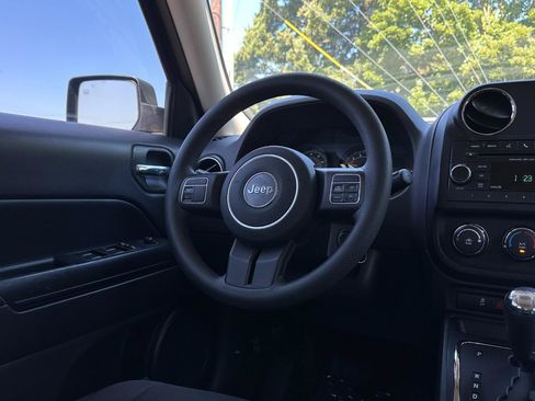 Used 2015 Jeep Patriot Sport w/ Power Value Group FWD image 8