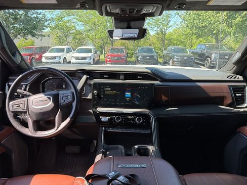 Used 2025 GMC Sierra 2500 Denali Ultimate AWD/4WD image 5