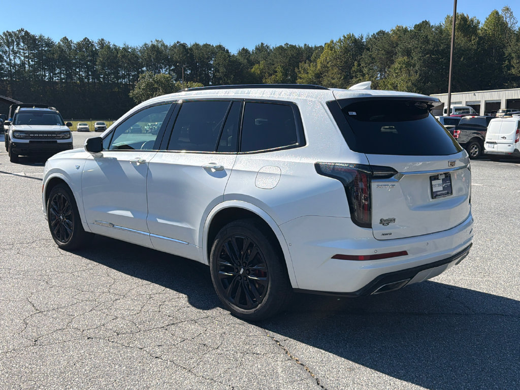 Used 2022 Cadillac XT6 Sport w/ Technology Package AWD/4WD image 5