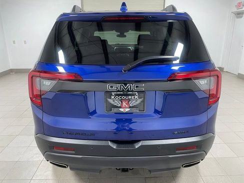 Used 2023 GMC Acadia SLE w/ Driver Convenience Package image 5