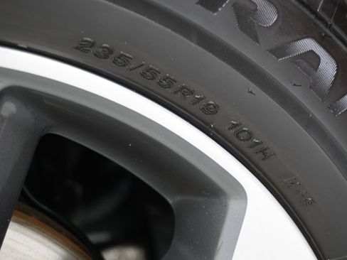 Used 2023 Honda Odyssey Elite image 32