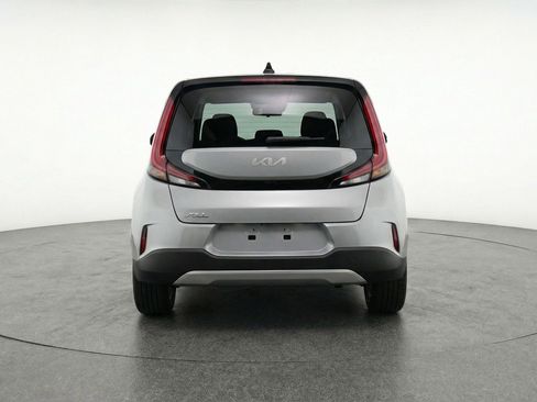 Used 2025 Kia Soul LX w/ LX Technology Package FWD image 7