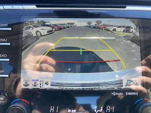 Used 2020 Toyota Camry XLE image 40