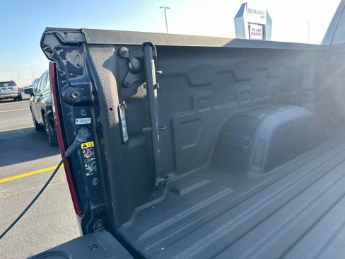 Used 2022 Chevrolet Silverado 1500 High Country w/ Z71 Off-Road Package AWD/4WD image 34