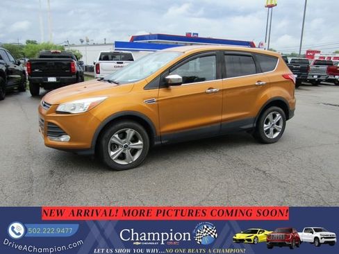 Used 2016 Ford Escape SE AWD/4WD image 1