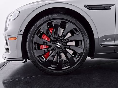 Used 2022 Bentley Flying Spur W12 AWD/4WD image 3