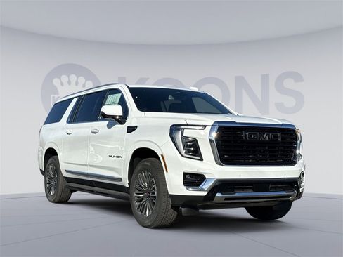 New 2026 GMC Yukon XL Elevation image 10