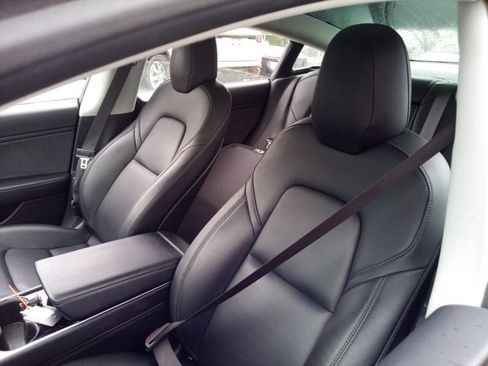 Used 2018 Tesla Model 3 Long Range image 10