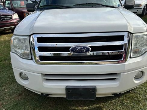 Used 2008 Ford Expedition XLT image 17