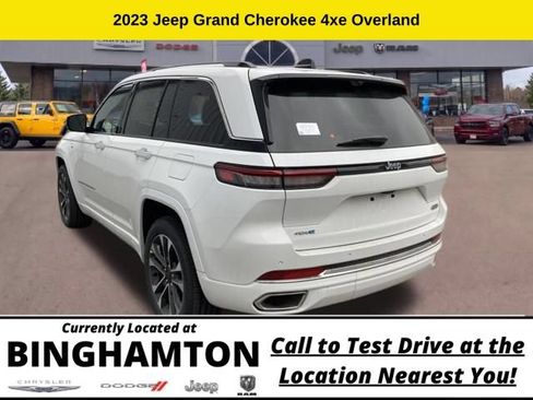 New 2023 Jeep Grand Cherokee Overland w/ Luxury Tech Group IV AWD/4WD image 4