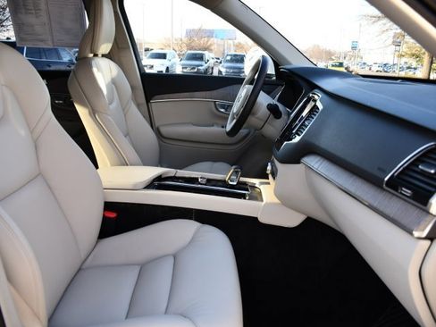 Certified 2024 Volvo XC90 B6 Plus w/ Protection Package image 33