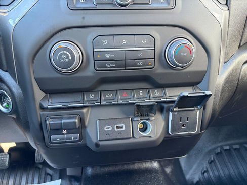Used 2024 Chevrolet Silverado 2500 W/T image 15