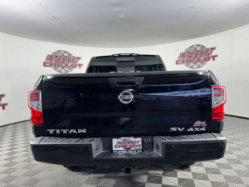 Used 2017 Nissan Titan SV AWD/4WD image 6