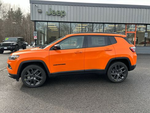 New 2026 Jeep Compass Latitude image 11