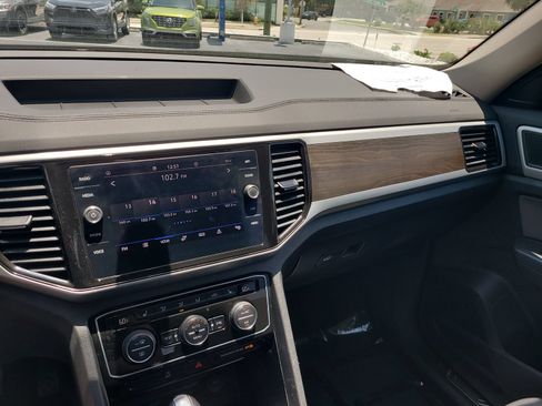Used 2022 Volkswagen Atlas SE FWD image 18