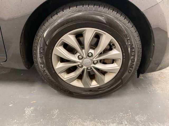 Used 2019 Kia Sedona LX FWD image 31