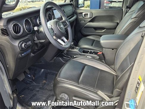 Used 2022 Jeep Wrangler Unlimited Sahara image 8