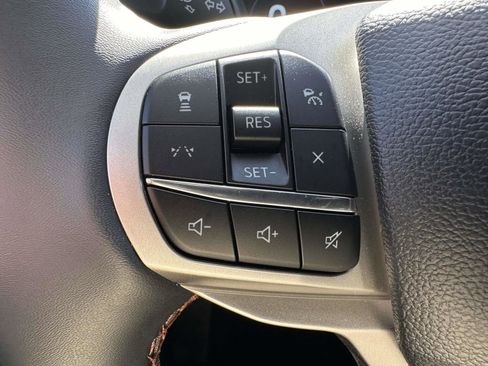 Used 2025 Ford Explorer Active image 19