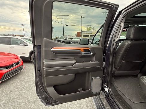 Used 2022 GMC Sierra 1500 Denali AWD/4WD image 16