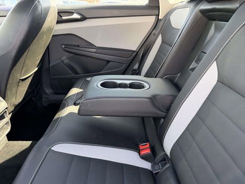 Used 2023 Volkswagen Taos SEL image 13