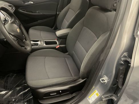Used 2018 Chevrolet Cruze LT w/ Convenience Package FWD image 13