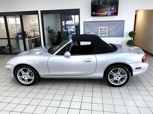 Used 2004 MAZDA MX-5 Miata LS RWD image 4