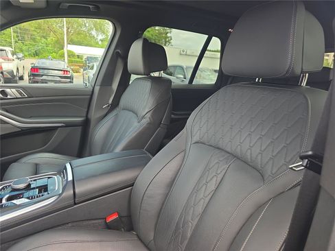 Certified 2025 BMW X5 M60i w/ Climate Comfort Package AWD/4WD image 17