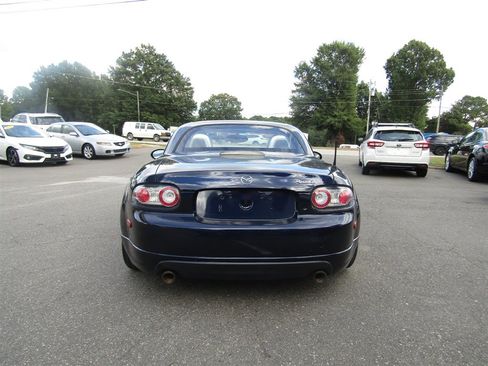 Used 2007 MAZDA MX-5 Miata Touring w/ Interior Trim Pkg image 8