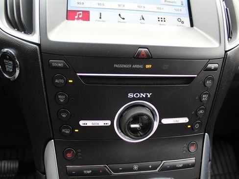 Used 2016 Ford Edge Titanium w/ Technology Package image 13