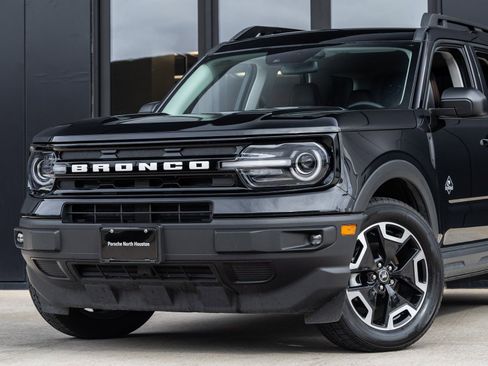 Used 2023 Ford Bronco Sport Outer Banks image 3