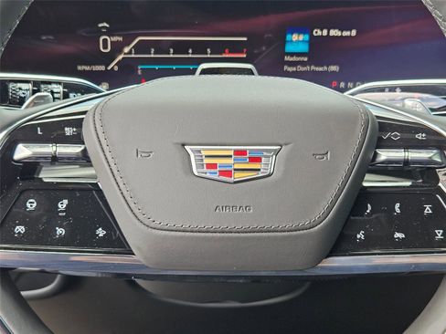 Used 2025 Cadillac Escalade Sport Platinum w/ LPO, ONYX Package AWD/4WD image 17