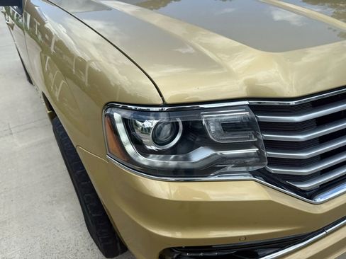 Used 2016 Lincoln Navigator L Select image 4