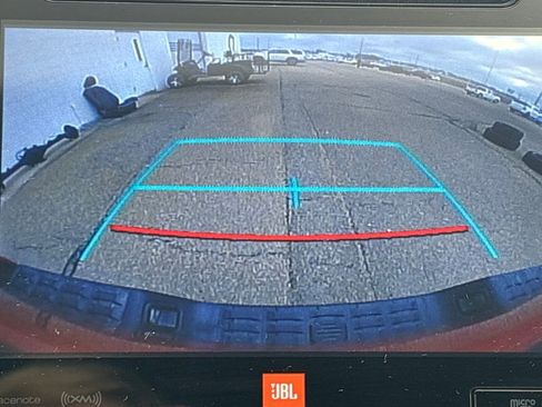 Used 2017 Toyota Tacoma TRD Off-Road image 10