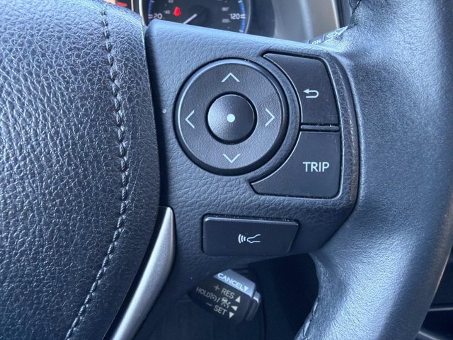 Used 2018 Toyota RAV4 XLE FWD image 23