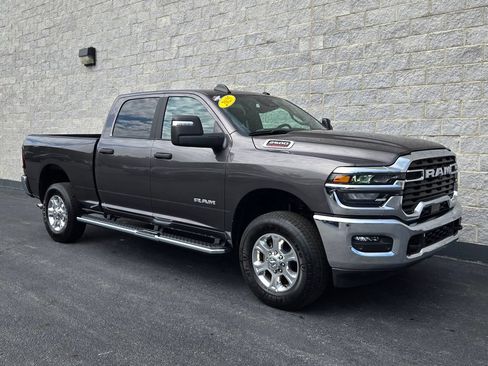 Used 2025 RAM 2500 Big Horn AWD/4WD image 7