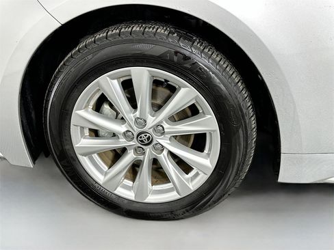 Used 2024 Toyota Corolla LE w/ LE Convenience Package image 29