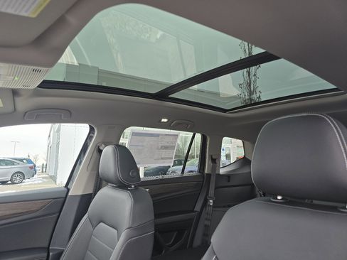 New 2026 Volkswagen Atlas SEL image 3