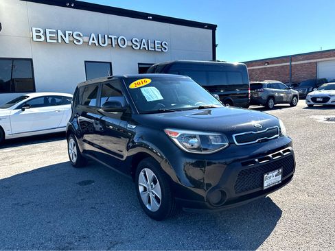 Used 2016 Kia Soul image 4