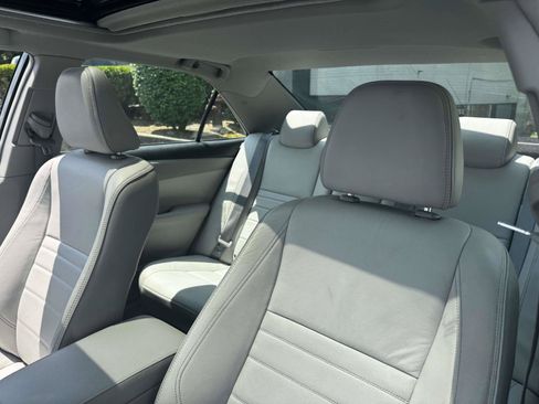 Used 2015 Toyota Camry XLE w/ Moonroof Package FWD image 20