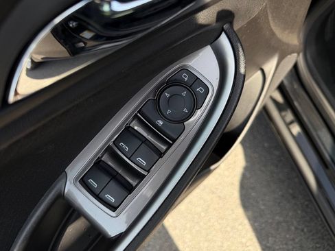 Used 2025 Chevrolet Malibu LT FWD image 15