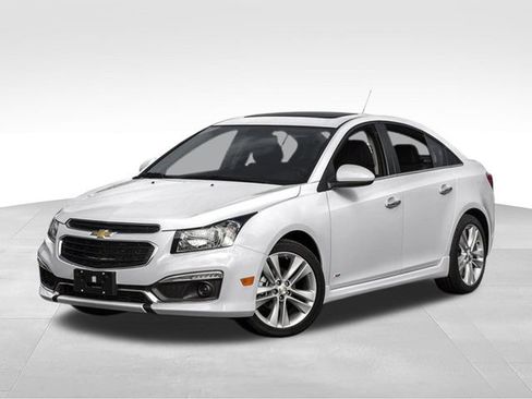 Used 2016 Chevrolet Cruze LT FWD image 4