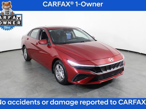 Certified 2025 Hyundai Elantra SE image 5